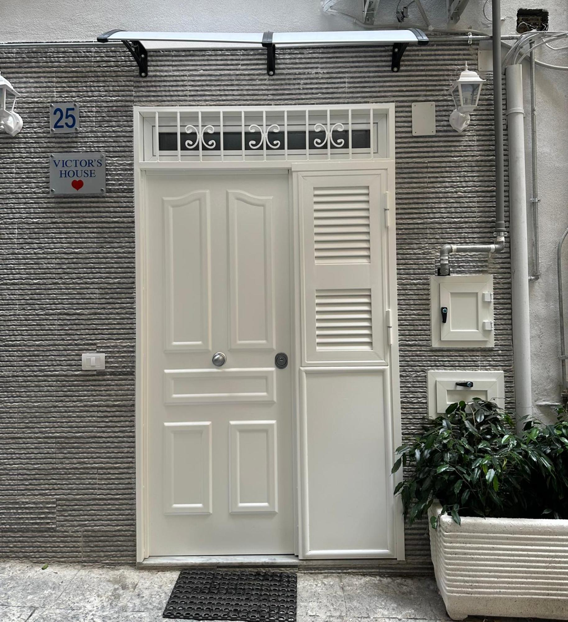 Victor's House Naples